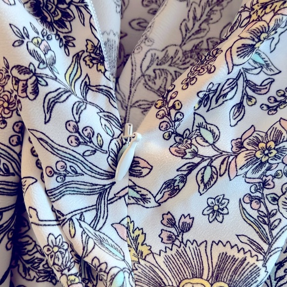 LOFT Floral 🌺 Maxi Dress in White and Pink - Picture 6 of 8